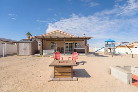 The Farm House | Pool | Spa | 5 Mins To JT Park