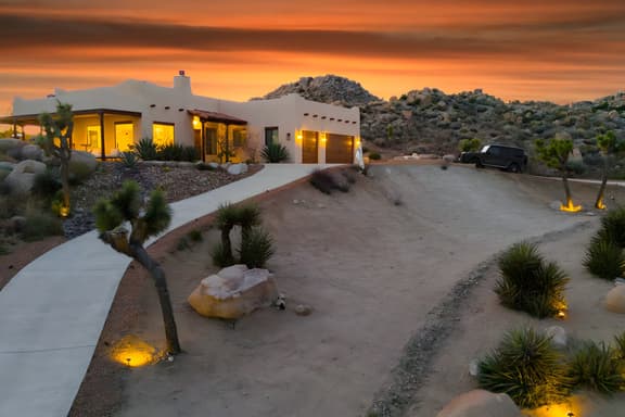 The Desert Rocks / Boulder Views / Game Room / Spa