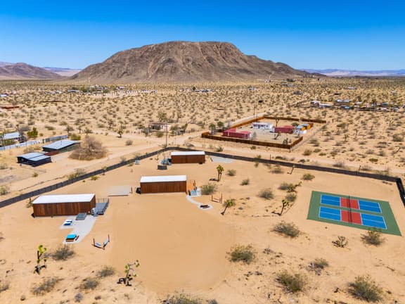 Joshua Tree Court | Pickleball | Fire Pit | Spa